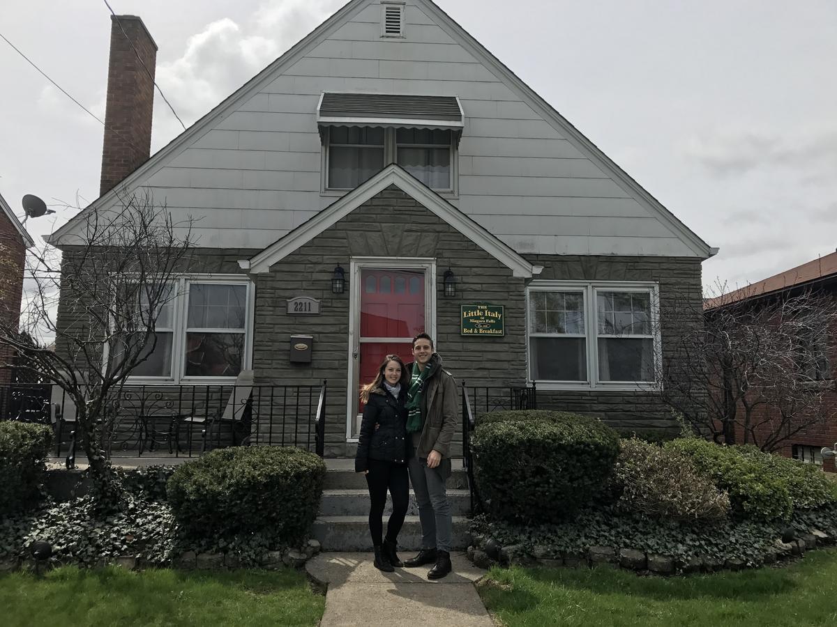 The Little Italy Of Niagara Falls Bed & Breakfast Экстерьер фото